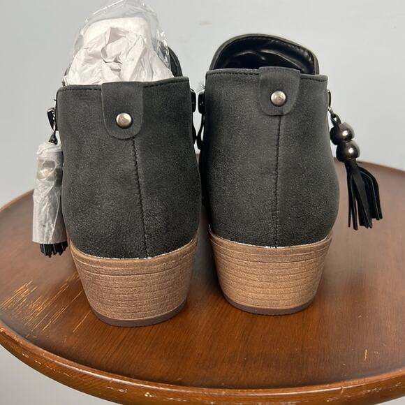 Brinley Co Kizzy women’s black ankle bootie size 6.5 new in box - Picture 4 of 6